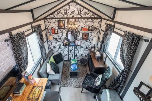 #13 - The Raven - Tiny Home (Edgar Allan Poe)