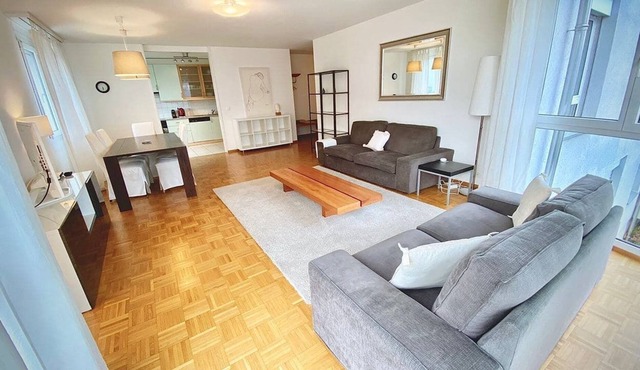 139 * Close to the lake and very spacious 3 bedroom