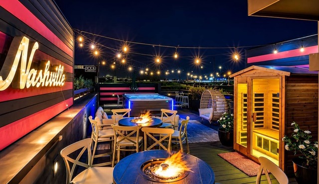 14 Beds Hot Tub Sauna Fire Pits Game Room