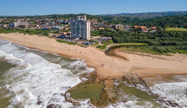14 Warnerdoone Beachfront Apartment