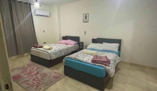 1418 · 2 BR entire apartment