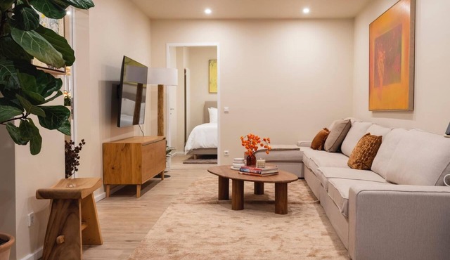 152 m ² Design Apart/10 pers./near Alex/children/parking lot