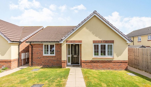 16 Stewart Close
