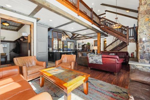 1608 Soda Ridge: 2