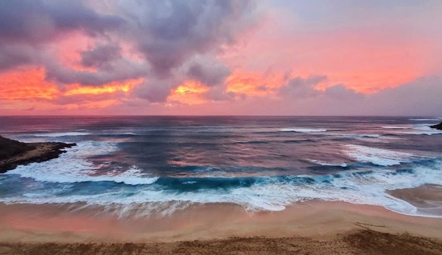 16P - Permitted penthouse end unit at the Hawaiian Princess - best view on Oahu