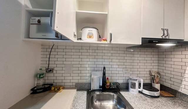 16Q Mesaverte Unit in city near SM