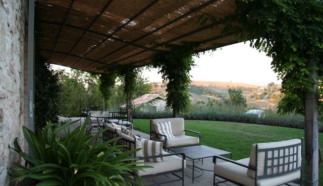 17th Century Farmhouse With Pool And All The Modern Touches