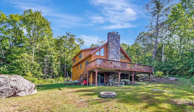 18+ acres! Sun drenched 5 bedroom. 12 min from Okemo! VAST trails 5 min away!