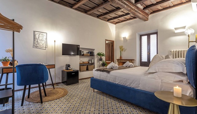 18 Ciancaleoni House