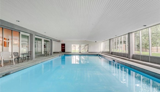 180° Pool Duplex