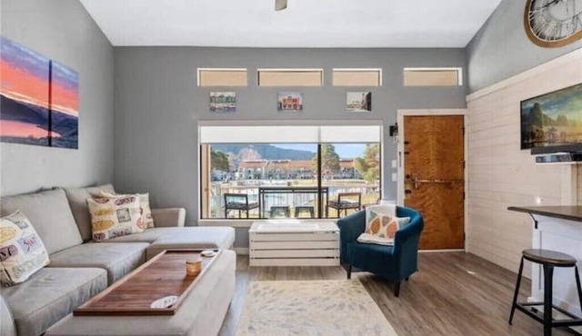 #182-Unit by pool & Gorge shuttle-book separately