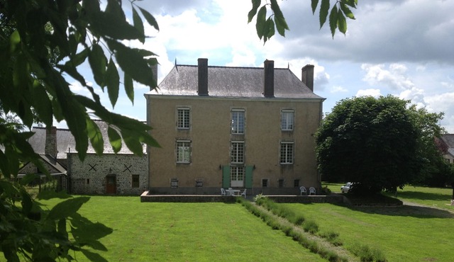 18th century elegance in a tranquil village setting