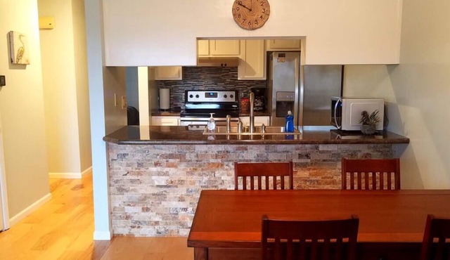 18th Hole - 1bedrm/1bath 3 Pools & Hot Tub! Gated Community!