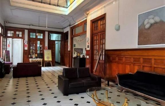 1900 Backpacker's Hostel