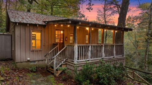 1930's Highlands Hideaway