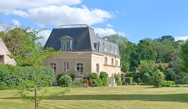 19th c. Manor in the Chevreuse Valley, 30km from Paris