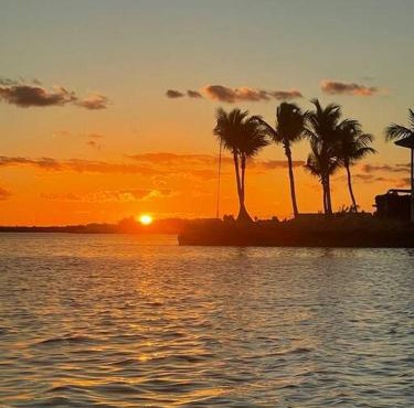 1B 2Ba Seaside Getaway Pool Oceanside