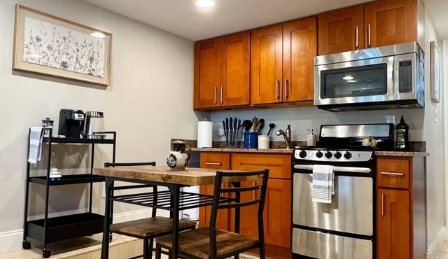 1bed Park View Apartment — 5 min walk from Metro!