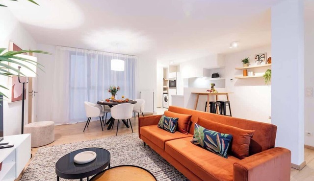 1BR Contemporary Comfort in the Heart of the City