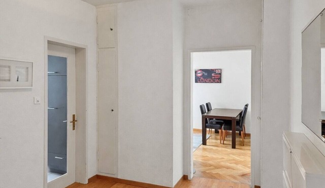 1BR - great starting point for tourists - Mill 324