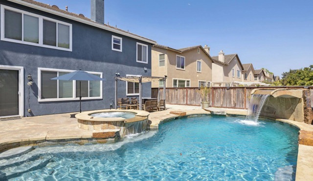 1BR Guest House | Poolside Dining | Near Beaches