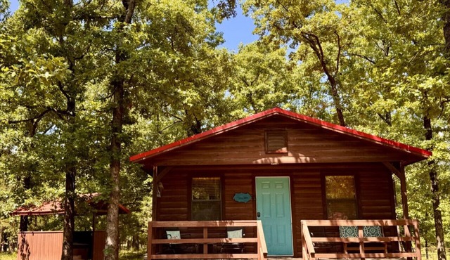 1BR Hochatown Cabin w/Private Hot Tub