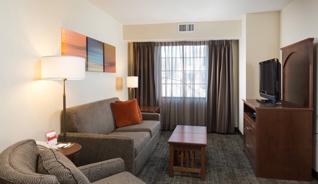 1BR King Suite | Sofa Bed & Free Breakfast