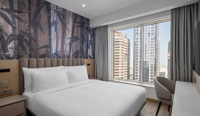 1BR Suite | Marriott Dubai | Separate Living Area, Full Kitchen, Metro Walk
