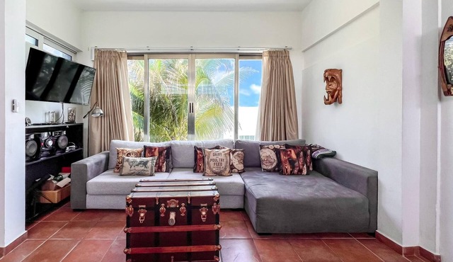 1BR w/rooftop dipping pool