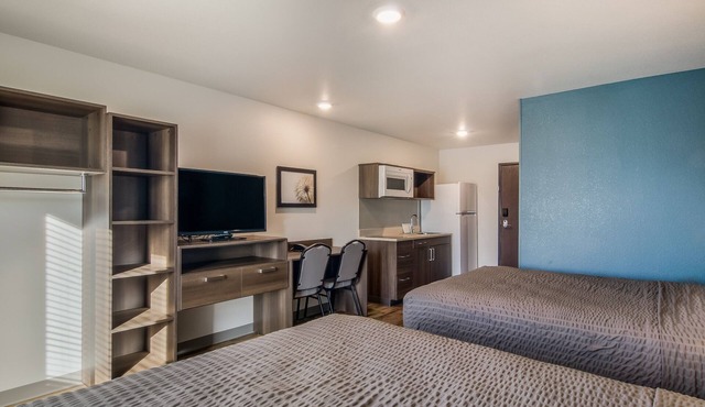 2 Affordable Rooms Close to Greenville’s Family-Friendly Attractions