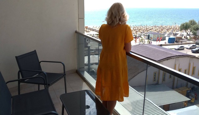 2 Appartments , next to each other, on the beach, splendid view, max 12 persons