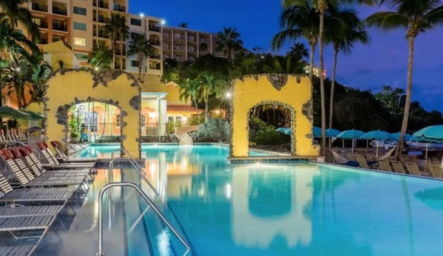 2 BD/2 BA Beach Front Marriott Frenchman's Cove Condo St Thomas.SLEEPS 8!