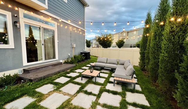 2 Bdr 2.5 Bath Mnt View Backyard for 6 Guests