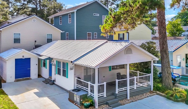 2 Bdr/2Ba Charming Beach Cottage in Ocean Lakes!nGolf Cart Included