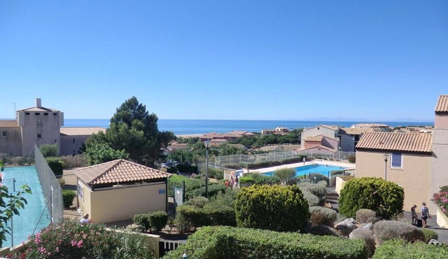 2-bedroom apartment, balcony sea view, parking, pool - Saint Pierre la Mer