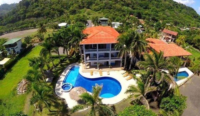 2 BeachFront Properties for 40 People. Weddings, Reunions and Retreats