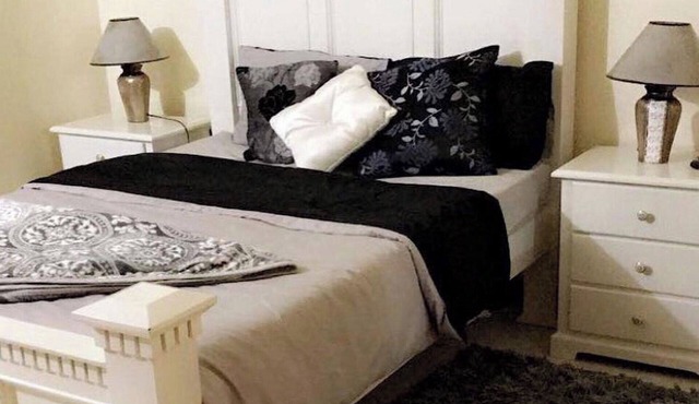 2 Bed-2 bath-AirCon-Parking-Old Harbour Nhv 3