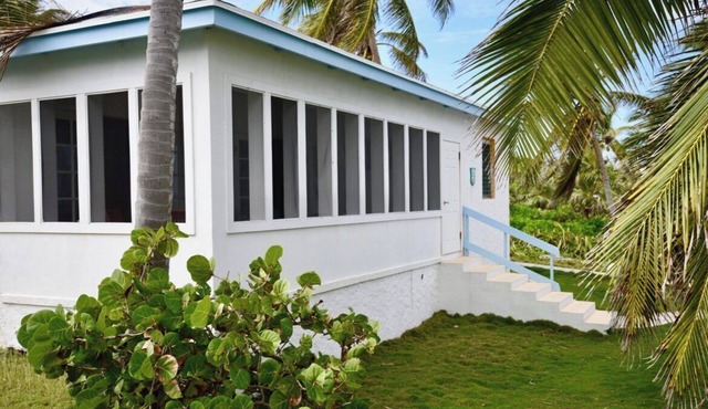 2 Bed, 2 Bath Cottage located in Stella Maris center, access to resort amenities