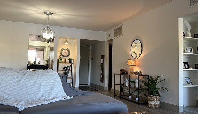 2 Bed 2 Bath Super Bowl/Waste Management