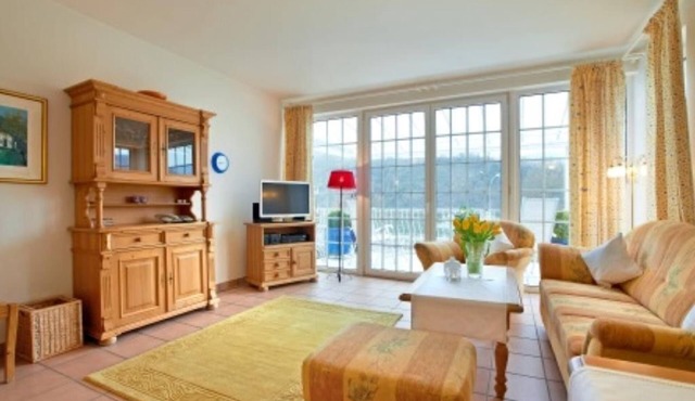 2-bed apartment, sunflower - Scheid, Edith