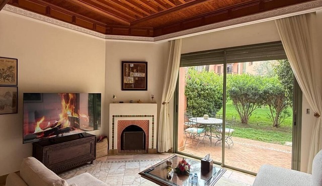 2-bed Apartment with Garden & shared Pool- Moroccan - Modern Style