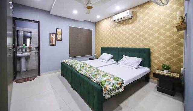 2 bed Apt near Airport opp DHA