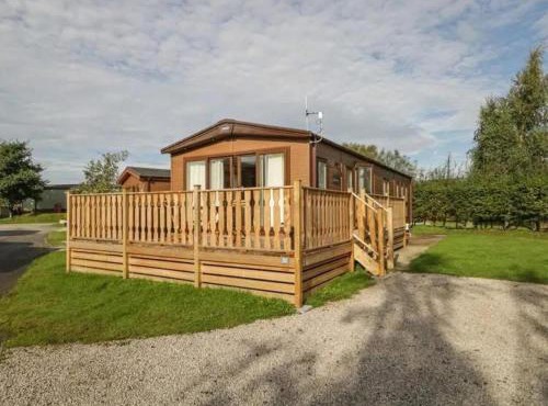 2-Bed Cabin - Sleeps 5 - Parking - Pet Friendly