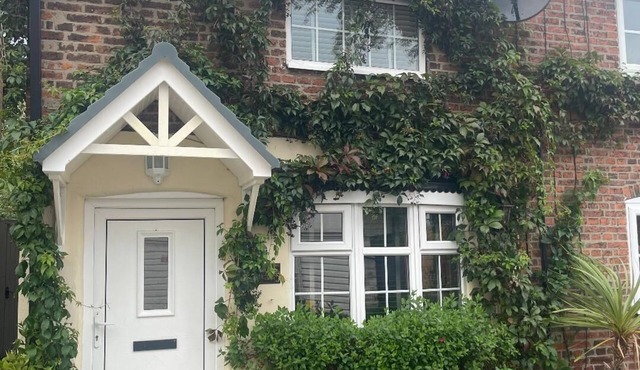 2 Bed Cottage - Central Bawtry & Exquisitely Furnished
