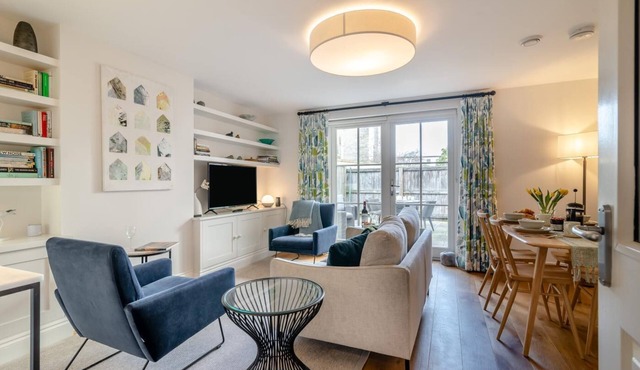 2 Bed in Bath (oc-bhr44)