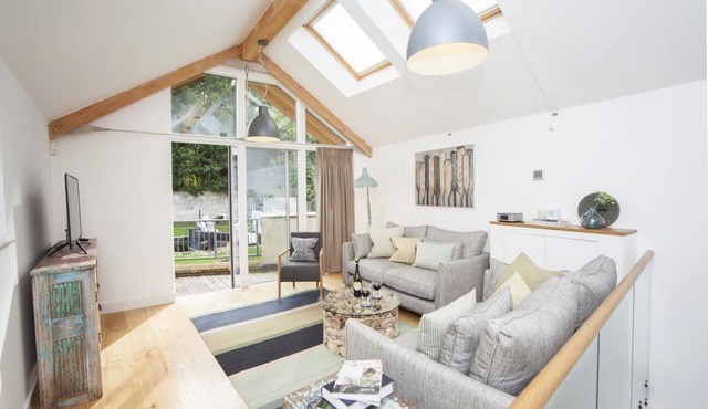 2 Bed in Bath (oc-bhr9)