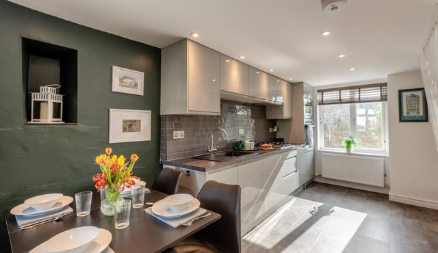 2 Bed in Dean (oc-h32066)