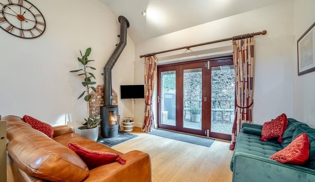 2 Bed in Farnham (oc-t34459)