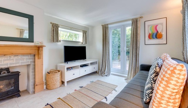 2 Bed in Sweffling (oc-whcs)