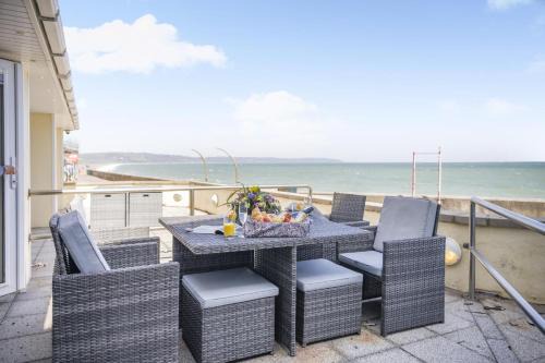 2 Bed in Torcross oc-bcatbe